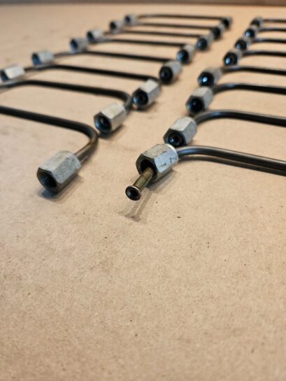 Set of 16 Detroit Diesel 8V92 12V92 Fuel Lines OEM - 130$ Picture 1 of 3 Picture 2 of 3 Picture 3 of 3