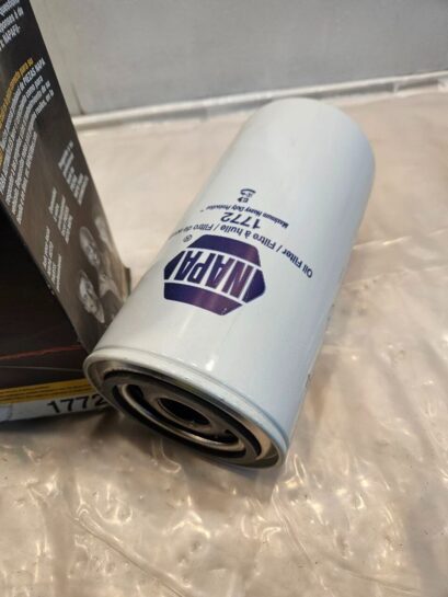 New NAPA Gold 1772 Oil Filter, 7 INCH Height, 3-21/32 INCH Outer Diameter - 32$ Picture 1 of 3