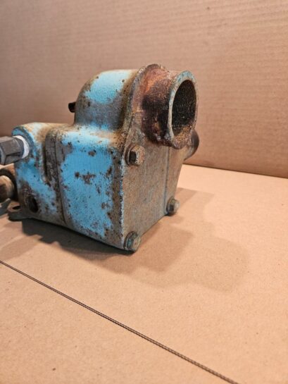 Detroit Diesel 8V92 Engine Thermostat Housing 5117546 OEM 5122143 - 320$ Picture 1 of 5 Picture 2 of 5