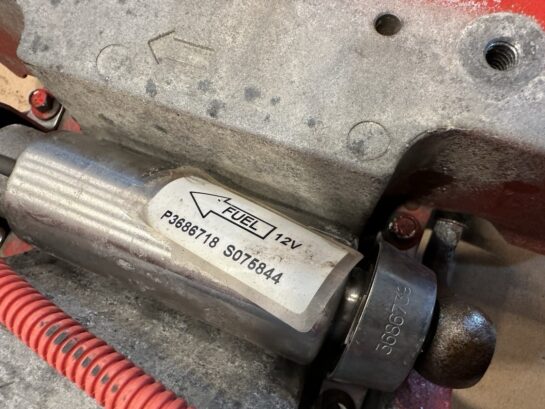 Cummins ISX12 Diesel Fuel Filter Head Bracket 4298554 With Fuel Pump 3686718 OEM - 365$ Picture 1 of 4 Picture 2 of 4