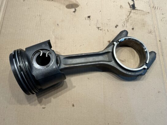 Detroit Diesel DD13 Connecting Rod 47100, A47102 with Piston - 165$ Picture 1 of 4 Picture 2 of 4 Picture 3 of 4 Picture 4 of 4