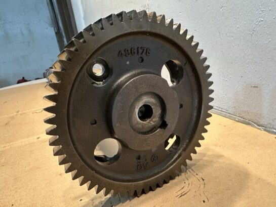 2011 Cummins ISX12 Diesel Engine Camshaft 2894671 with Gear OEM - 825$ Picture 1 of 6 Picture 2 of 6