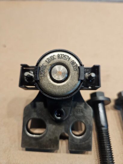 Cummins ISX15 Jake Brake Solenoid CM2250 CM2350 OEM 12008C 12VDC 037574 - 150$ Picture 1 of 2