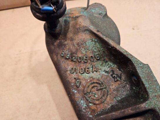 Detroit Diesel 8V92 Engine Oil Filter Housing-spin on 8920506 OEM - 290$ Picture 1 of 3 Picture 2 of 3 Picture 3 of 3