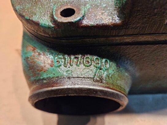 Tested no leaks Detroit Diesel 8V92 Oil Cooler 8547237 with Housing 5117690 OEM - 960$ Picture 1 of 4