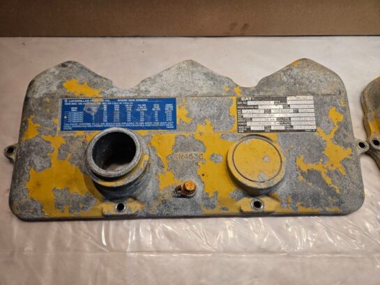 Set of 2 CAT 3406B Caterpillar Diesel Engine Valve Covers 4N4536 OEM - 300$ Picture 1 of 5