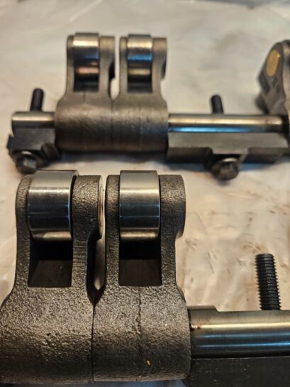 Complete Set Cummins ISX12 Camshaft Followers With Hardware 2865047 OEM 4975268 - 325$ Picture 1 of 8