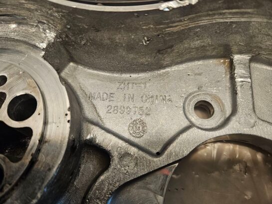 Cummins ISX12 11.9 DIESEL ENGINE GEAR HOUSING 2899752 OEM - 310$ Picture 1 of 3 Picture 2 of 3
