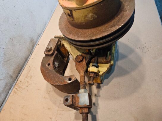 Scania DSC11  Diesel Engine Fan Clutch with pulley 255456 OEM assembly - 340$ Picture 1 of 6 Picture 2 of 6 Picture 3 of 6 Picture 4 of 6 Picture 5 of 6