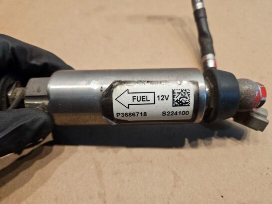 Cummins ISX12 Diesel Engine 12V Fuel Transfer Pump 3686718 OEM - 160$ Picture 1 of 3