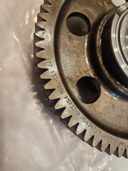 Caterpillar CAT C12 3196 Diesel Engine Camshaft Idler Gear w/ Hub 133-7086 Dozer - 575$ Picture 1 of 4 Picture 2 of 4