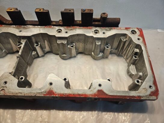 2012 Cummins ISX12 ISX 11.9 Diesel Engine Rocker Arm Housing 2897183 OEM 2894676 - 495$ Picture 1 of 7 Picture 2 of 7 Picture 3 of 7 Picture 4 of 7 Picture 5 of 7 Picture 6 of 7 Picture 7 of 7