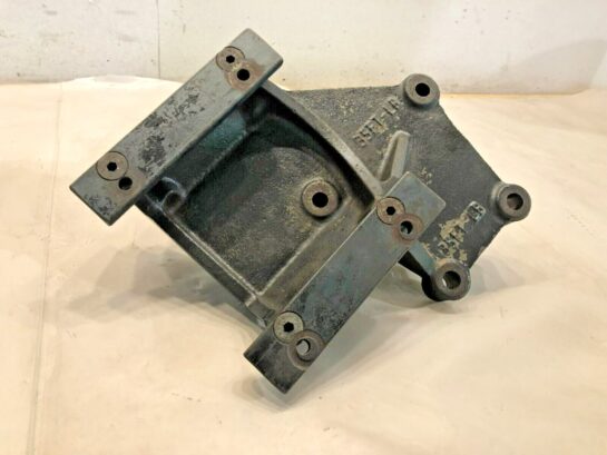 CUMMINS M11 QSM11 DIESEL ENGINE AIR BRAKE COMPRESSOR BRACKET 4083105 OEM - 180$ Picture 1 of 4 Picture 2 of 4 Picture 3 of 4 Picture 4 of 4