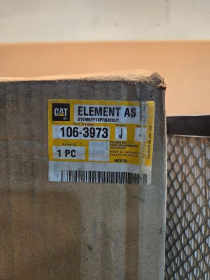 New Cat 106-3973 Radial Seal Air Filter Advanced High Efficiency 7" ID OEM - 70$ Picture 1 of 3