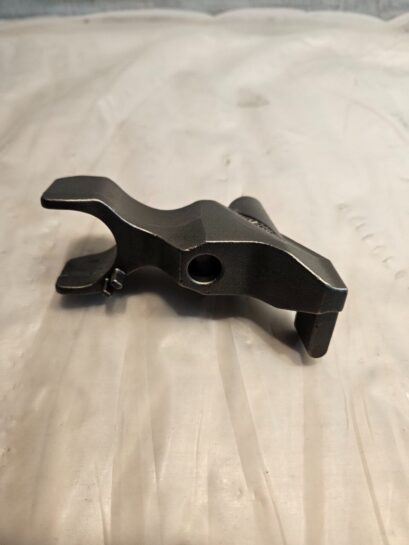 Cummins ISX15 Diesel Engine Fuel Injector Hold Down Clamp 3685567 OEM - 19$ Picture 1 of 4 Picture 2 of 4