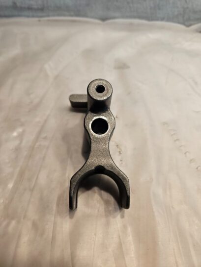 Cummins ISX15 Diesel Engine Fuel Injector Hold Down Clamp 3685567 OEM - 19$ Picture 1 of 4 Picture 2 of 4 Picture 3 of 4 Picture 4 of 4