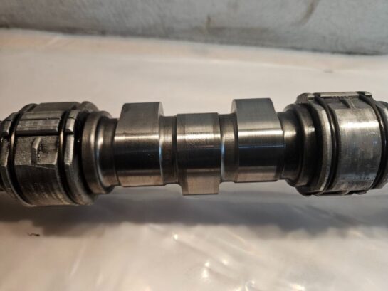 Detroit Diesel Engine 4-71 RH Camshaft 5102663 with Gear 5121815 OEM - 560$ Picture 1 of 8 Picture 2 of 8 Picture 3 of 8 Picture 4 of 8