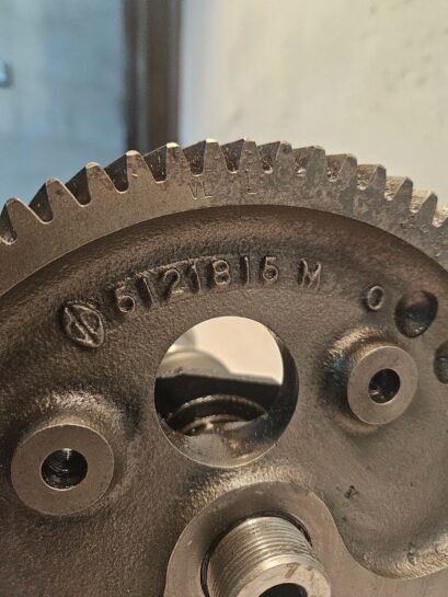 Detroit Diesel Engine 4-71 RH Camshaft 5102663 with Gear 5121815 OEM - 560$ Picture 1 of 8 Picture 2 of 8 Picture 3 of 8 Picture 4 of 8 Picture 5 of 8 Picture 6 of 8 Picture 7 of 8