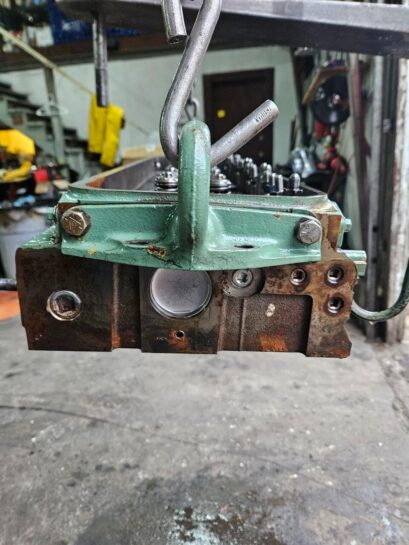 DETROIT DIESEL 4-71 Complete Engine Cylinder Head W/Valves 5102771 OEM - 1450$ Picture 1 of 10 Picture 2 of 10 Picture 3 of 10 Picture 4 of 10 Picture 5 of 10 Picture 6 of 10 Picture 7 of 10