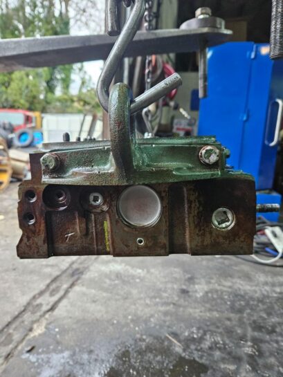 DETROIT DIESEL 4-71 Complete Engine Cylinder Head W/Valves 5102771 OEM - 1450$ Picture 1 of 10 Picture 2 of 10 Picture 3 of 10 Picture 4 of 10 Picture 5 of 10 Picture 6 of 10 Picture 7 of 10 Picture 8 of 10 Picture 9 of 10