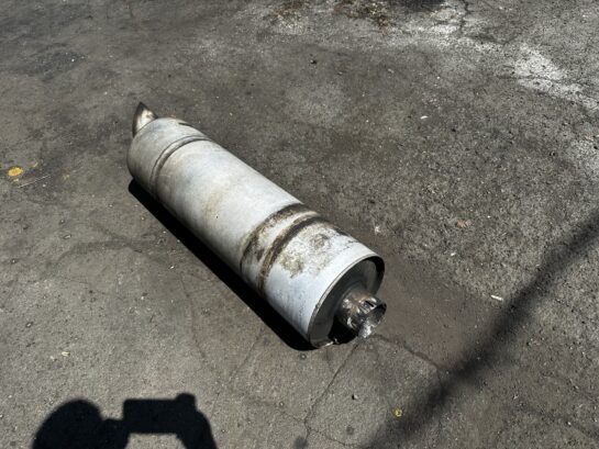 2004 Freightliner M2 106 Muffler For Caterpillar C7 OEM 214-4855 - 400$ Picture 1 of 4 Picture 2 of 4 Picture 3 of 4 Picture 4 of 4
