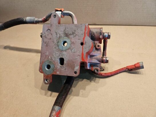 Cummins ISX15 Diesel Engine Fuel Transfer Pump with Bracket 3686718 OEM 3686735 - 290$ Picture 1 of 6 Picture 2 of 6 Picture 3 of 6