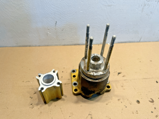 Caterpillar CAT C4.4 Diesel Engine Fan Drive Assembly 321-9971 OEM 453-9700 - 225$ Picture 1 of 7