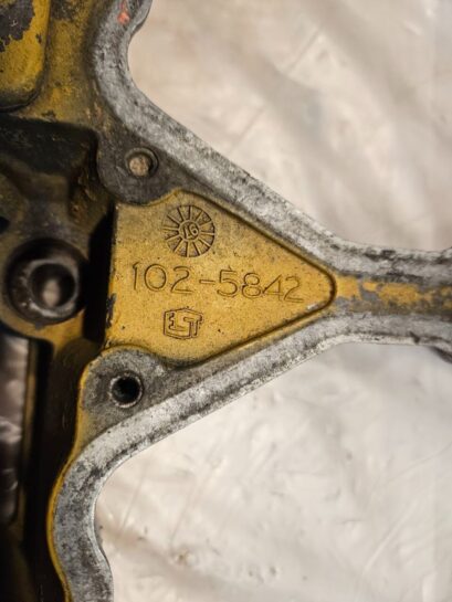 2003 Cat C12 Diesel Engine Rocker arm Housing 102-5842 OEM - 350$ Picture 1 of 3