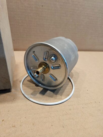 New NAPA Gold Oil Filter 7140 - 55$ Picture 1 of 4