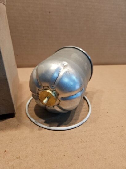 New NAPA Gold Oil Filter 7140 - 55$ Picture 1 of 4 Picture 2 of 4