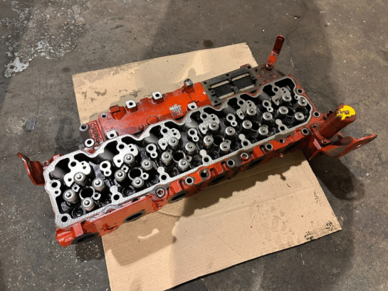 2019 CUMMINS ISB 6.7 DIESEL ENGINE CYLINDER HEAD ASSEMBLY 4983046 OEM - 1700$ Picture 1 of 4