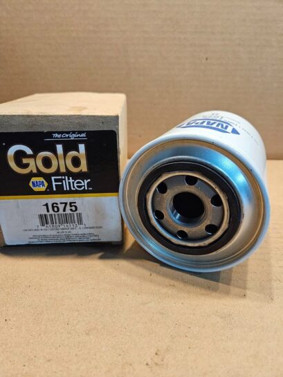 New Napa Gold Oil Filter 1675 for Mitsubishi Fuso - 45$ Picture 1 of 3