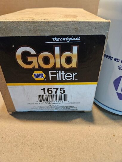 New Napa Gold Oil Filter 1675 for Mitsubishi Fuso - 45$ Picture 1 of 3 Picture 2 of 3 Picture 3 of 3