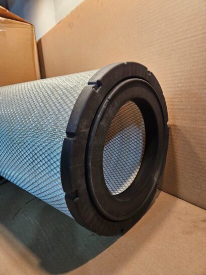 New Napa Gold Air Filter 6863 OEM for Kenworth W900 T680 C550 T880 T800 - 150$ Picture 1 of 5 Picture 2 of 5