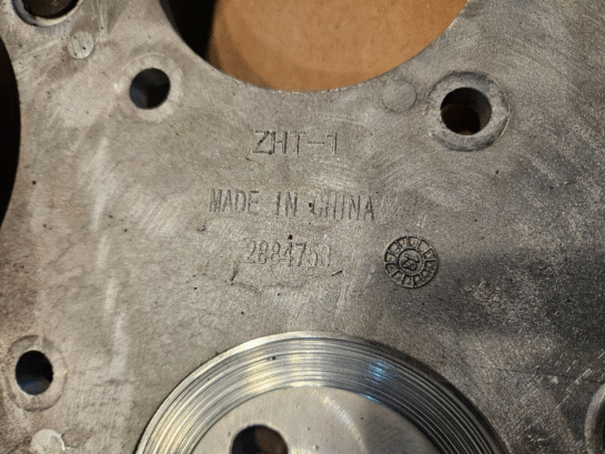 Cummins ISX12 ISX 11.9l Diesel Engine Timing Cover Gear Housing 2884753 OEM - 520$ Picture 1 of 3