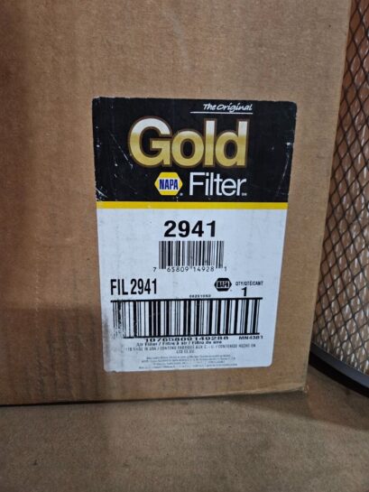 New Napa Gold Air Filter 2941 OEM FIL2941 For MACK and Western Star Semi - 130$ Picture 1 of 3 Picture 2 of 3
