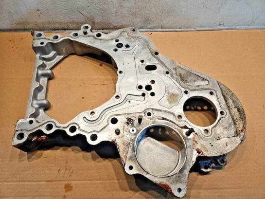 Cummins ISX12 ISX 11.9l Diesel Engine Timing Cover Gear Housing 2884753 OEM - 520$ Picture 1 of 3 Picture 2 of 3