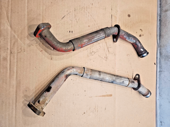 Set of 2 Cummins ISX12 Diesel Engine Exhaust Cooler tubes 2864986 OEM 2870114 - 210$ Picture 1 of 3 Picture 2 of 3