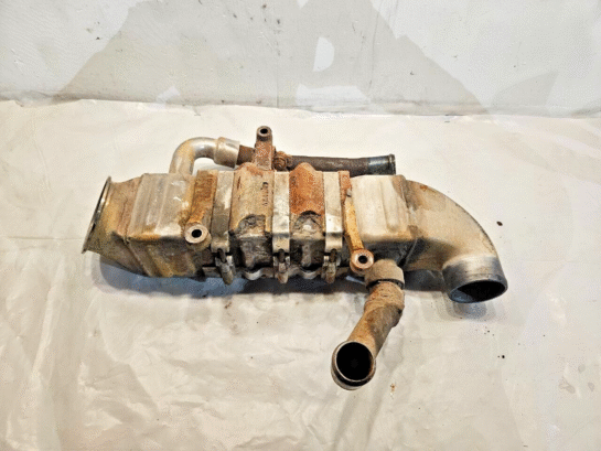 CAT C15 Caterpillar Diesel Engine EGR Cooler 286-1158 OEM - 650$ Picture 1 of 2 Picture 2 of 2