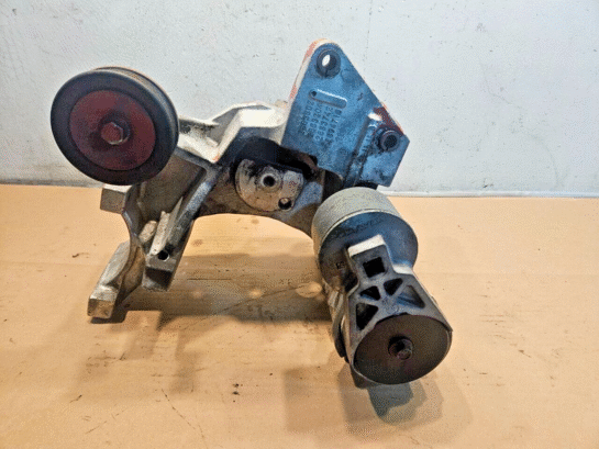 Cummins ISX12 Diesel Engine Alternator Bracket assembly 2883302 OEM - 335$ Picture 1 of 4