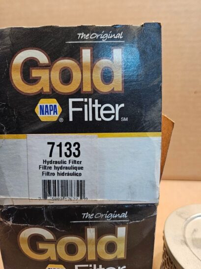 New NAPA Gold Oil Filter 7133 - 35$ Picture 1 of 3