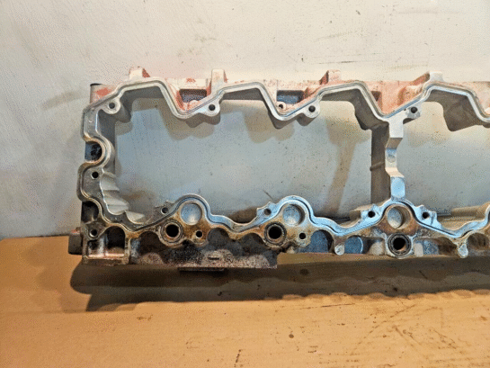 Cummins ISX12 ISX 11.9L Diesel Engine Rocker Housing 2897183 OEM - 470$ Picture 1 of 4 Picture 2 of 4 Picture 3 of 4