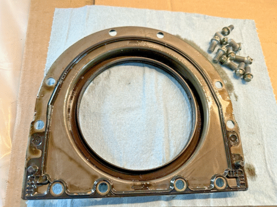 2019 Cat Caterpillar C4.4 ACERT Rear Main Seal 4 Cylinder Diesel Engine OEM - 75$ Picture 1 of 2 Picture 2 of 2