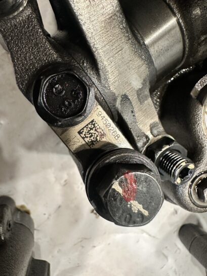 2015 Paccar MX-13 Diesel Engine Jake Brake Rocker Arm Assembly 1945026 OEM - 4200$ Picture 1 of 5 Picture 2 of 5 Picture 3 of 5