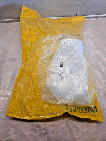 New Caterpillar CAT 584-8135 DEF Filter 5848135 OEM - 35$ Picture 1 of 3