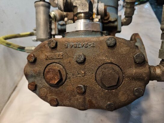 Detroit 4-53 Twin-cylinder Bendix Tu-Flo Air Brake Compressor Air Pump T238629A - 1375$ Picture 1 of 8 Picture 2 of 8 Picture 3 of 8 Picture 4 of 8