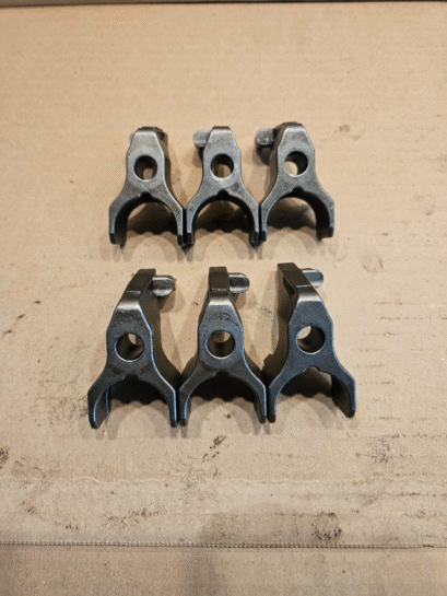 Set of 6 INJECTOR CLAMPS Cummins N14 K19 K38 ISM11 ISX15 4974971 OEM - 125$ Picture 1 of 3