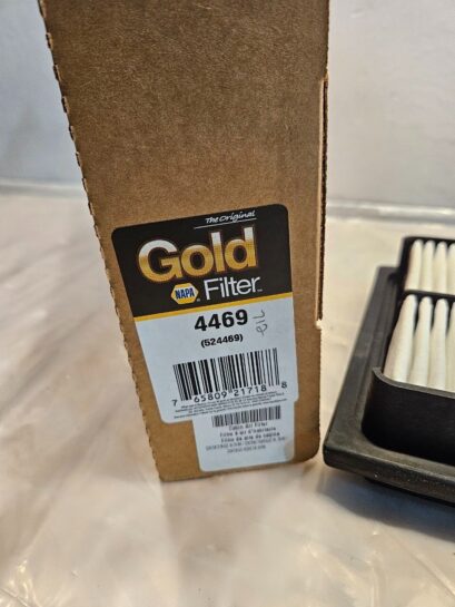 New NAPA Gold 4469 Air Filter - 90$ Picture 1 of 8