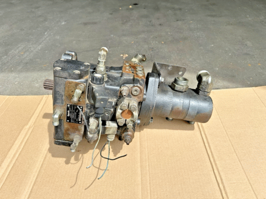 Rexroth Axial Piston Variable Hydraulic Pump | R902055056 OEM 40266308 - 3950$ Picture 1 of 6 Picture 2 of 6 Picture 3 of 6