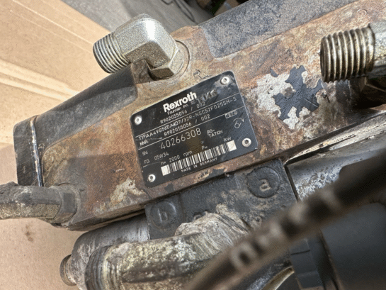 Rexroth Axial Piston Variable Hydraulic Pump | R902055056 OEM 40266308 - 3950$ Picture 1 of 6 Picture 2 of 6 Picture 3 of 6 Picture 4 of 6